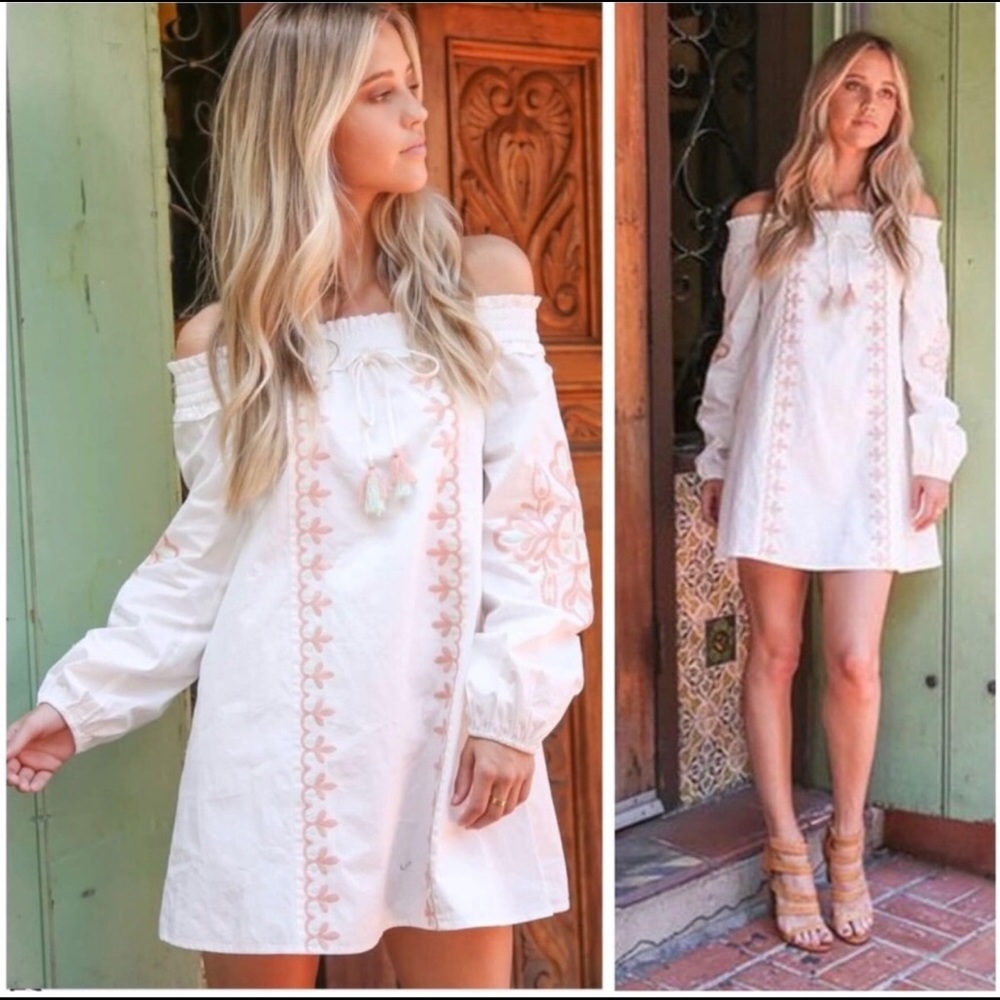 White off-shoulder long sleeve dress - Picture 1 of 4